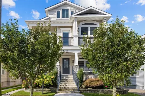 28 S Huntington Ave, Margate City, NJ 08402