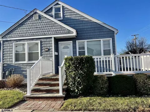 36 N Delavan Ave, Margate City, NJ 08402