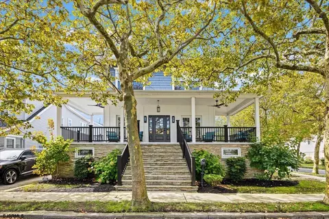 26 N Richards Ave, Ventnor City, NJ 08406
