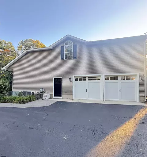 153 Oak Leaf Rd, Berlin, NJ 08009 photo 5