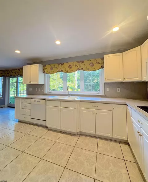 153 Oak Leaf Rd, Berlin, NJ 08009 photo 22