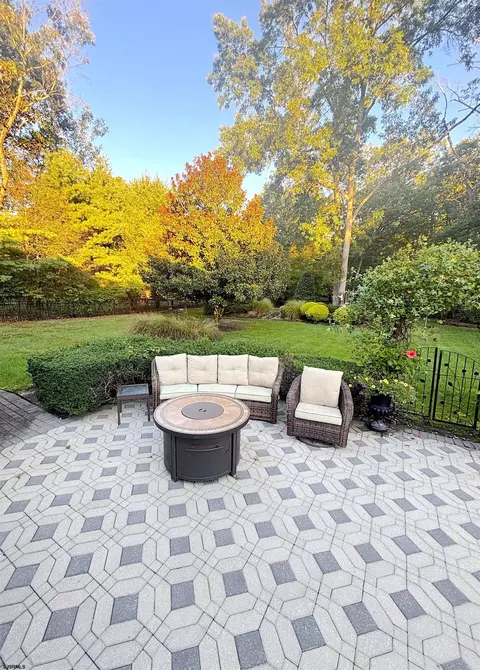 153 Oak Leaf Rd, Berlin, NJ 08009 photo 12