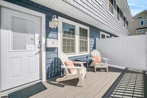 229 10th St N #2, Brigantine, NJ 08203