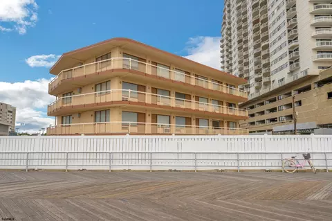 108 S Montpelier Ave #222, Atlantic City, NJ 08401