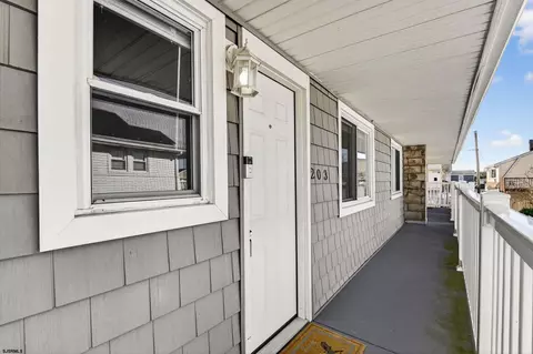 5400 Pacific Ave #203, Wildwood Crest, NJ 08260