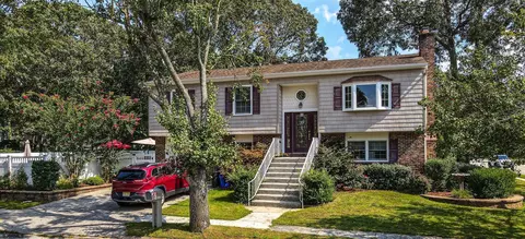 68 Defeo Ln, Somers Point, NJ 08244