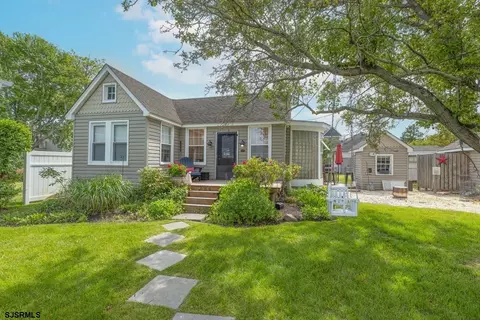 100 Decatur Ave, Somers Point, NJ 08244