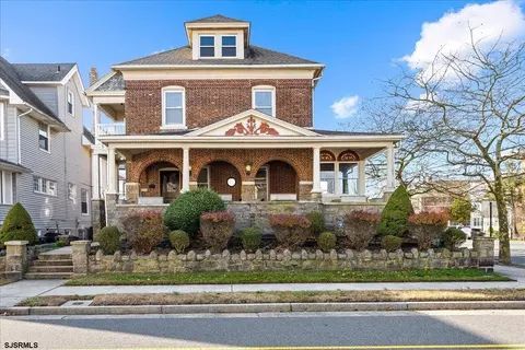 102 S Dover Ave, Atlantic City, NJ 08401