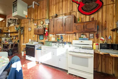 Kitchen - 19 Middle Rd, Hammonton, NJ 08037 photo 3 of 3