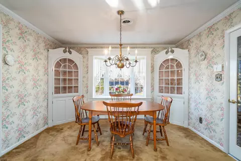 Dining - 19 Middle Rd, Hammonton, NJ 08037 photo 2 of 2
