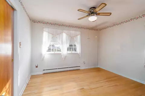 Bedroom - 19 Middle Rd, Hammonton, NJ 08037 photo 2 of 5