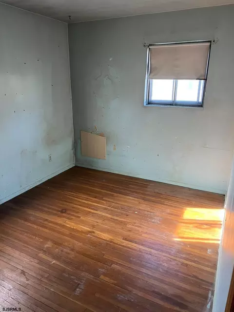 Bedroom - 604 Biscayne Ave, Galloway, NJ 08205 photo 2 of 4