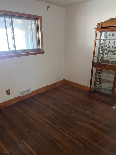 Bedroom - 604 Biscayne Ave, Galloway, NJ 08205 photo 1 of 4