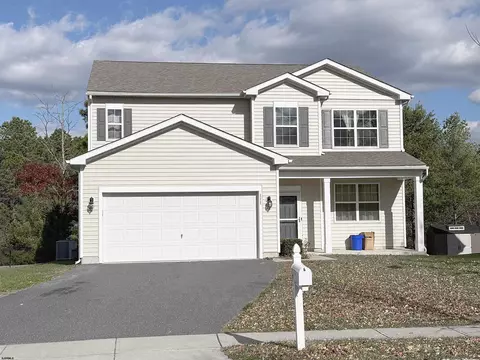 111 Crystal Lake Dr, Egg Harbor Township, NJ 08234