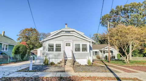 137 W Johnson Ave, Somers Point, NJ 08244