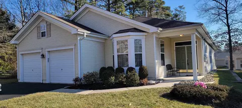 2 Northampton Rd, Galloway, NJ 08205
