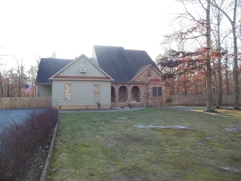 6148 Walnut St, Mays Landing, NJ 08330