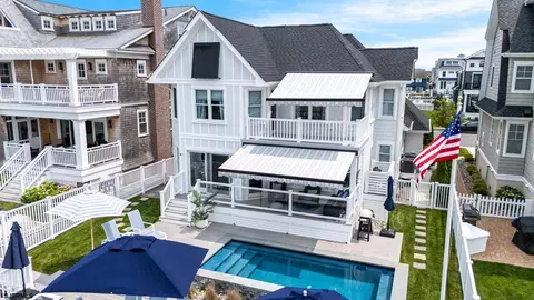 16 Grenada Ln, Ocean City, NJ 08226
