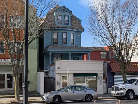 22 S Virginia Ave, Atlantic City, NJ 08401
