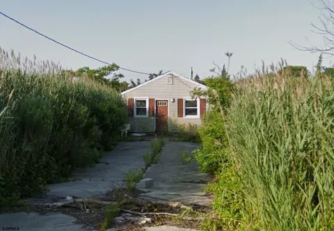 221 Oakland Ave, Pleasantville, NJ 08232