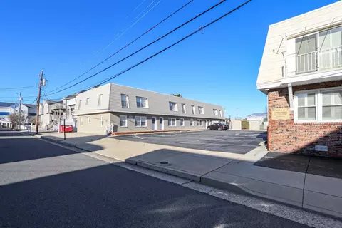 211 N Coolidge Ave #3, Margate City, NJ 08402