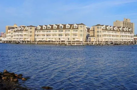 11 Chelsea #11, Atlantic City, NJ 08401