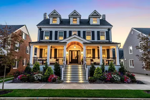 8 S Quincy Ave, Margate City, NJ 08402