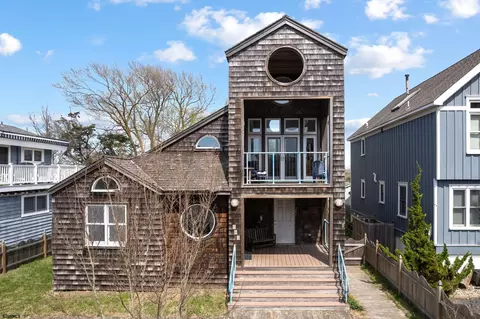 201 Lighthouse Rd, Cape May Point, NJ 08212