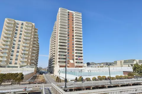 100 S Berkley Sq #10M, Atlantic City, NJ 08401