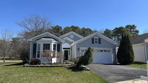 127 Newcastle Ct, Galloway, NJ 08205