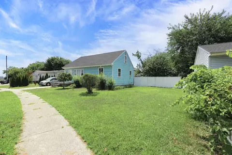75 E Wright St, Pleasantville, NJ 08232
