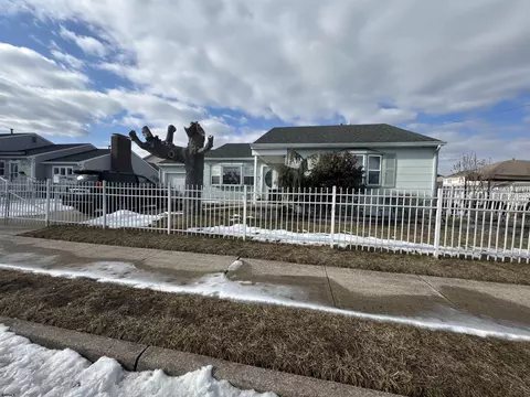 6001 Marshall Ave, Ventnor City, NJ 08406