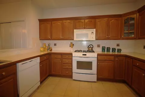 Kitchen - 623 Biscayne Ave, Galloway, NJ 08205 photo 1 of 6