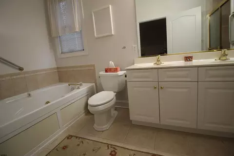 Bath - 623 Biscayne Ave, Galloway, NJ 08205 photo 1 of 7