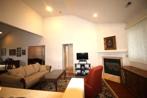 Living - 623 Biscayne Ave, Galloway, NJ 08205 photo 5 of 5