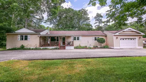 17 Burnette Ave, Mays Landing, NJ 08330