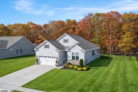 105 Laquinta Dr, Egg Harbor Township, NJ 08234