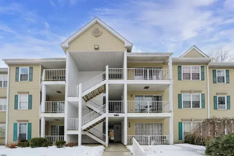 26 Iroquois Dr #20, Absecon, NJ 08205