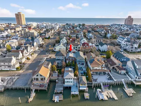 5405 Winchester Ave, Ventnor City, NJ 08406