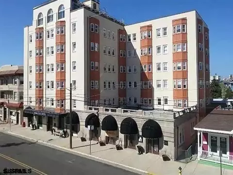 807 E 8th St #306, Ocean City, NJ 08226
