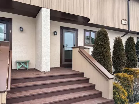 3 Spinnaker Ct #3, Ocean City, NJ 08226