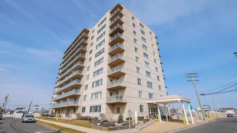 6101 Monmouth Ave #703, Ventnor City, NJ 08406
