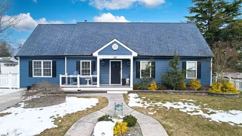 127 W Cedar Ave, Somers Point, NJ 08244