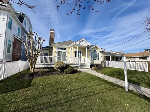 12 Walnut Rd, Ocean City, NJ 08226
