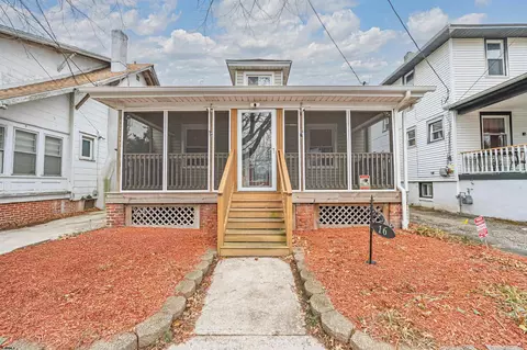 16 Lake Pl, Pleasantville, NJ 08232