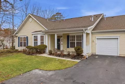 127 Dover Ct, Smithville, NJ 08205