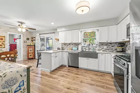 Kitchen - 655 Weilers Ln, Absecon, NJ 08201 photo 3 of 3
