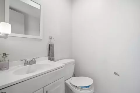 Bath - 608 Alberta Dr, Brigantine, NJ 08203 photo 1 of 3