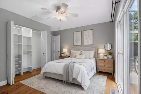 Bedroom - 10 E Curran Dr, Absecon, NJ 08201 photo 2 of 8