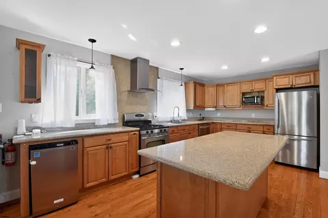 Kitchen - 10 E Curran Dr, Absecon, NJ 08201 photo 4 of 5